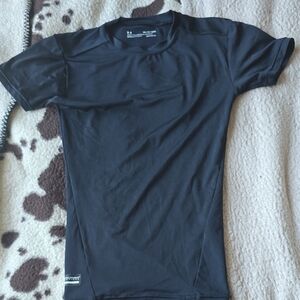 Mens Under Armour Black T-Shirt XS